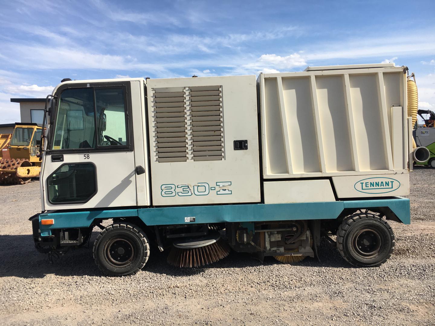 ./imagenes/INVOICE/2019/16462/BARREDORA TENNANT 830-II (8).JPG